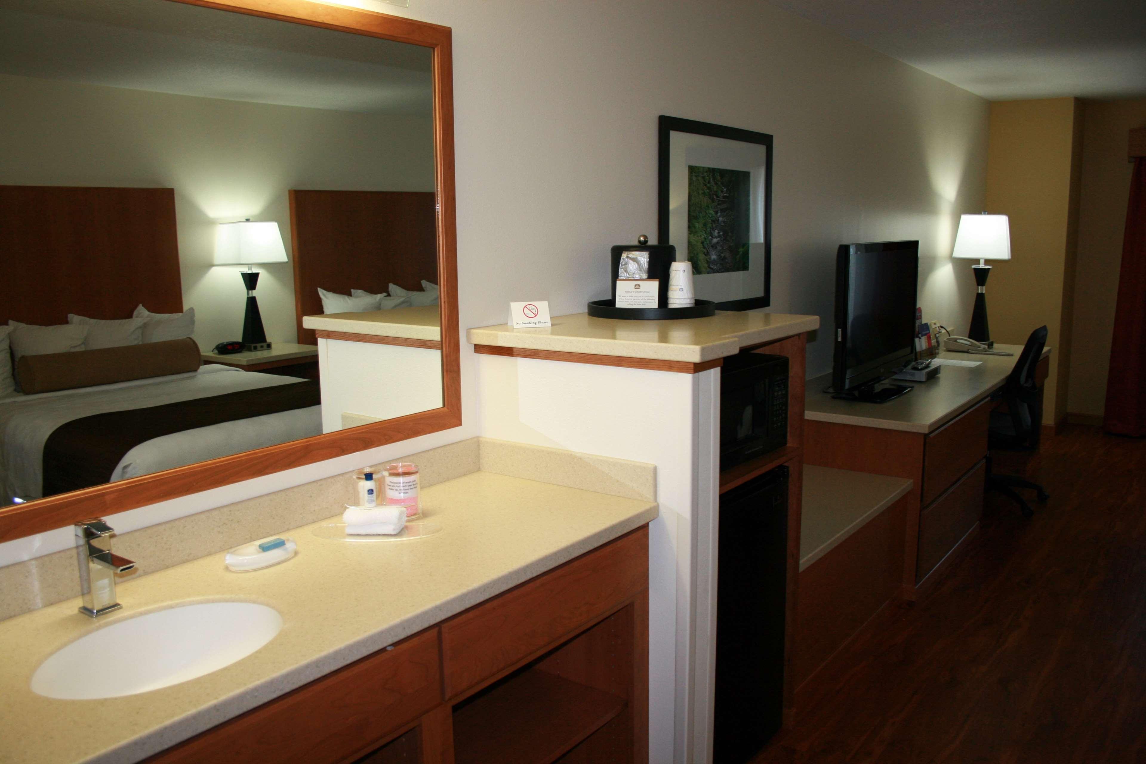 Best Western Plus Park Place Inn & Suites Chehalis Exterior foto